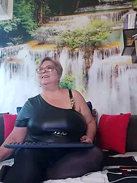 Živý XXX chat QueenPammy1