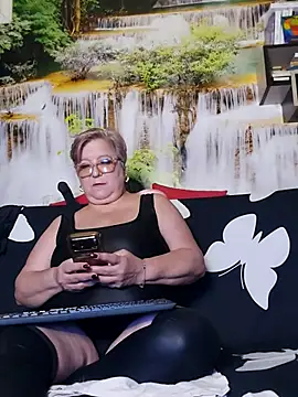 QueenPammy1 라이브 XXX 채팅