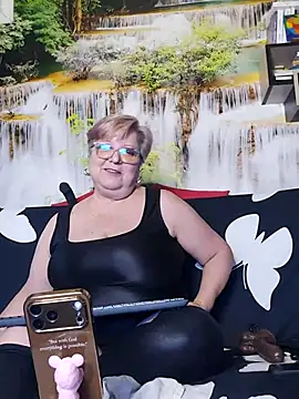 Chat XXX en directo de QueenPammy1