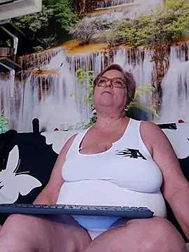 Chat +18 de QueenPammy1 ao vivo