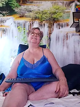 QueenPammy1 live XXX chat