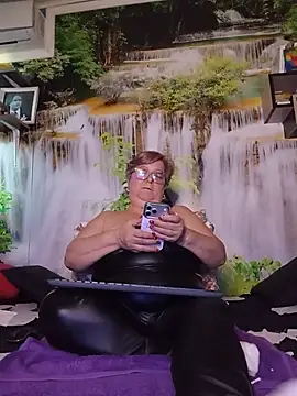 QueenPammy1 Chat XXX in diretta