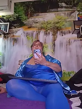 צ'אט XXX בשידור חי של QueenPammy1