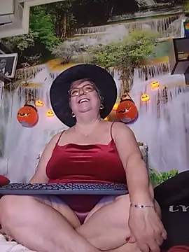 QueenPammy1 – Naživo XXX chat