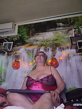 QueenPammy1's Webcam Show
