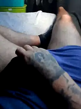 Fuckboyhot23j webcam show