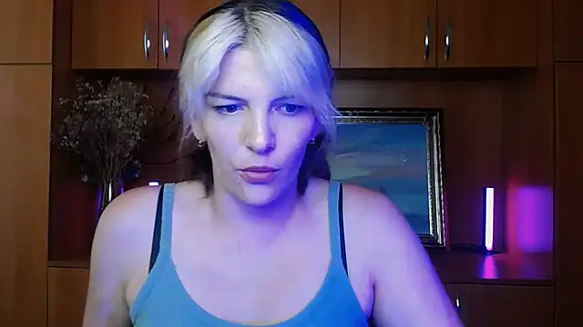 VanessaRey_ XXX чат на живо