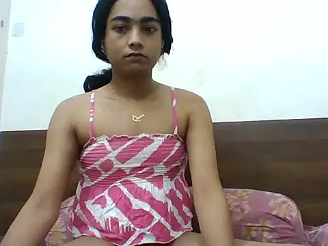 Show de lilysstone12 na webcam