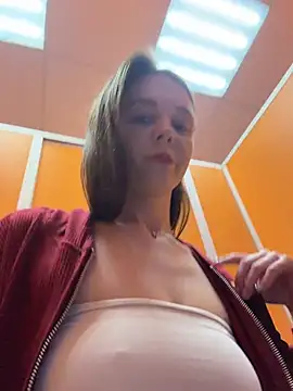 Ttixmila's Webcam Show