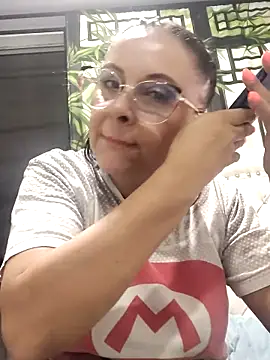 Amadamilf1980's Webcam Show