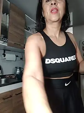 Amadamilf1980's Webcam Show
