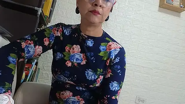 Amadamilf1980 Chat XXX in diretta