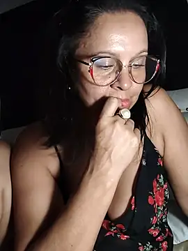 Amadamilf1980's Webcam Show