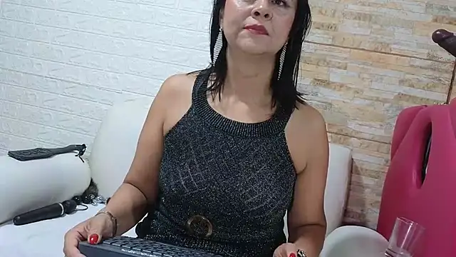 Amadamilf1980 Webcam show