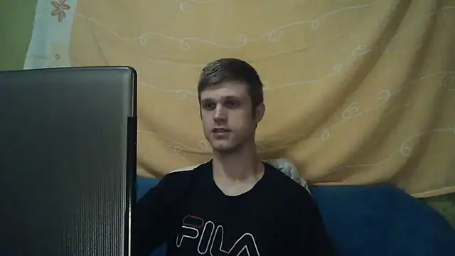 Show de NinhoMorango na webcam