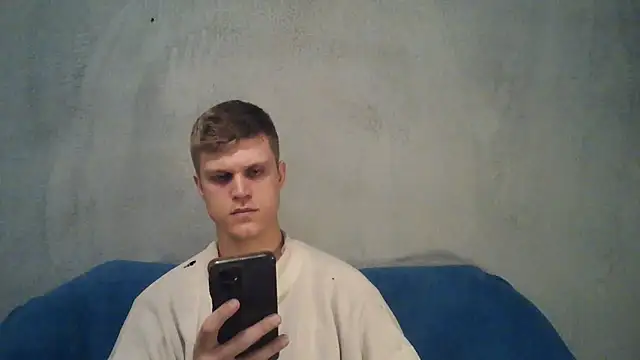 Show de NinhoMorango na webcam