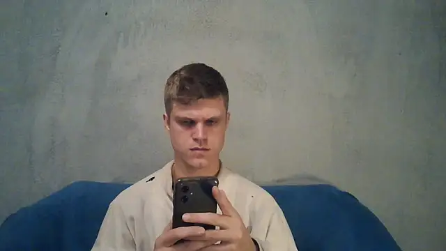 Show modela NinhoMorango na web-kameri