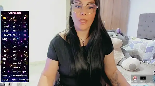 XXX chat uživo modela j_lovee