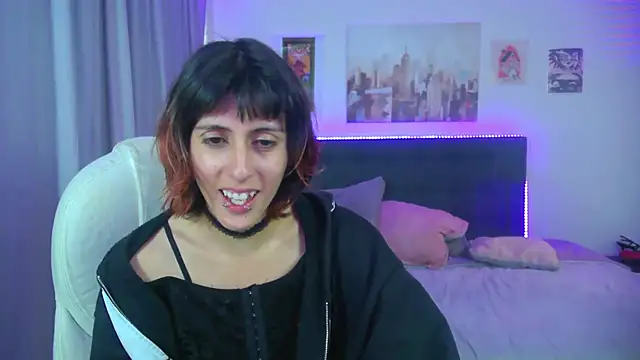goth_minerva: διαδικτυακό σόου στην κάμερα
