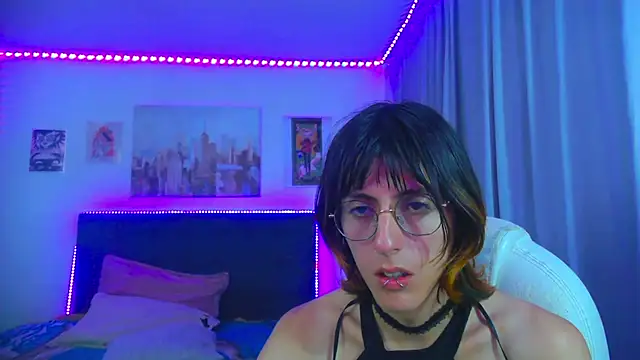 Pokazy przed kamerką – goth_minerva