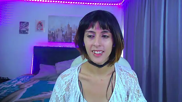 goth_minerva: διαδικτυακό σόου στην κάμερα