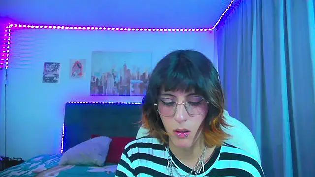 goth_minerva webcam show