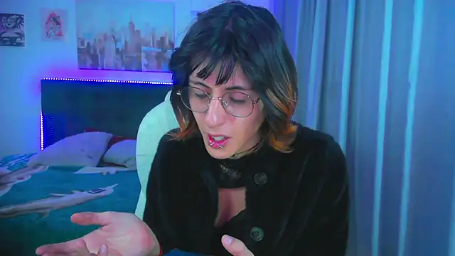 הופעת וובקאם של goth_minerva
