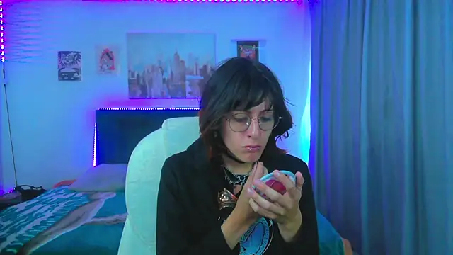 Pokazy przed kamerką – goth_minerva