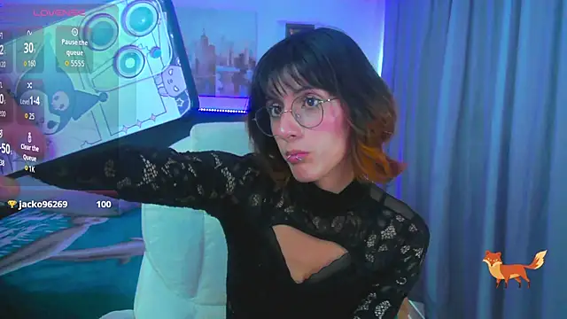 goth_minerva Show in webcam