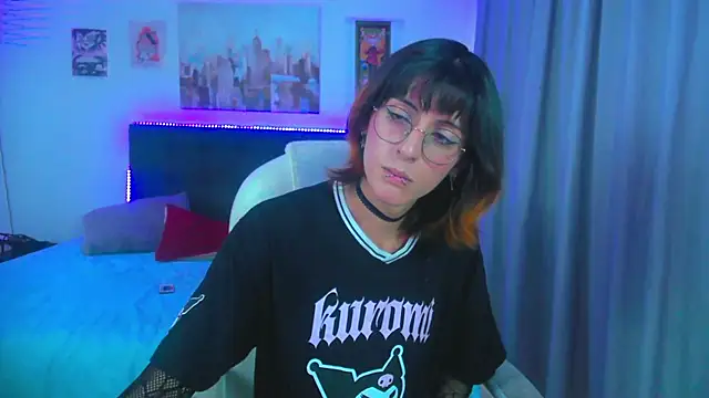 goth_minerva Show in webcam
