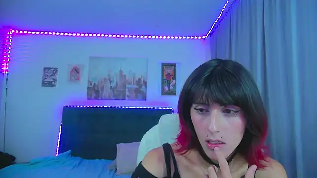 goth_minerva Show in webcam