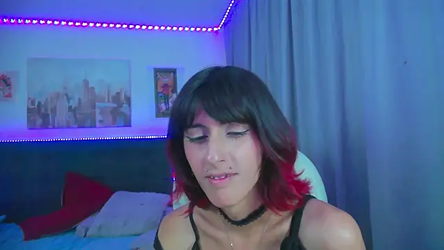 goth_minerva Show in webcam