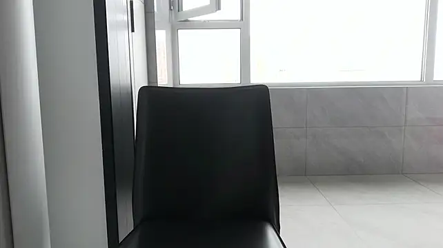nole_china7 Show in webcam