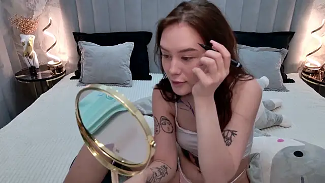 CarolineTenders XXX чат на живо