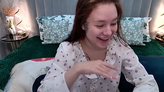 CarolineTenders' Live XXX Chat