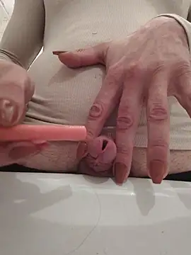 evi42 Show in webcam