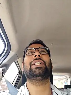 UAjit Pertunjukan Webcam