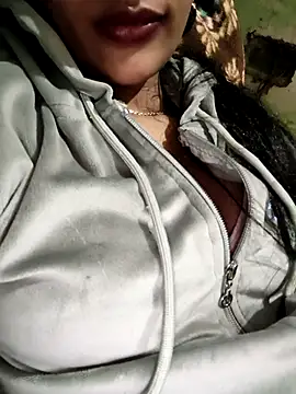 Eshwari_Chopra Show Webcam