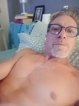 Deddyitalia3p Show in webcam