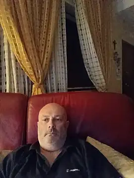 הופעת וובקאם של Alexis_Bull