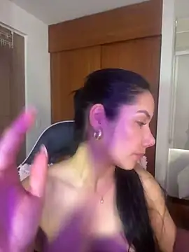 Chat XXX en directo de ArianaReynoldss