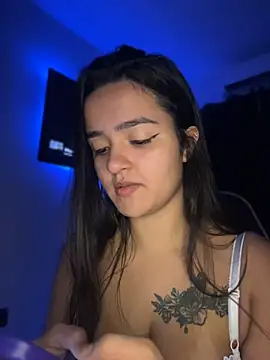 Manu_2002_'s Live XXX Chat