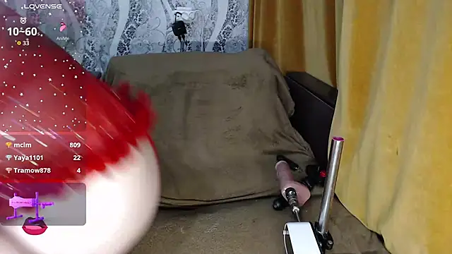 Chloe29's Webcam Show