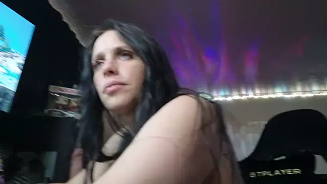 mavismable's Webcam Show