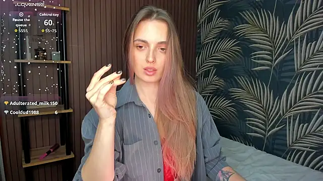 Show modela Yummy_Yummy__ na web-kameri