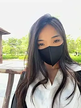 XXX chat uživo modela AiBanana
