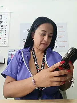 _Dr-Luna_1's Live XXX Chat