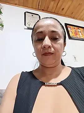 _Dr-Luna_1 Adlı Modelin Canlı XXX Sohbeti