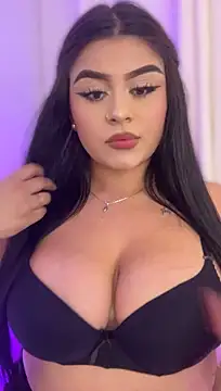 Chat XXX en directo de Kariina__69