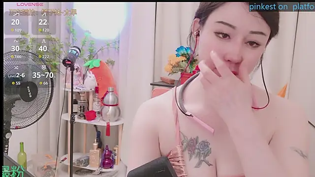 Luck_Lili_ 网络视讯表演